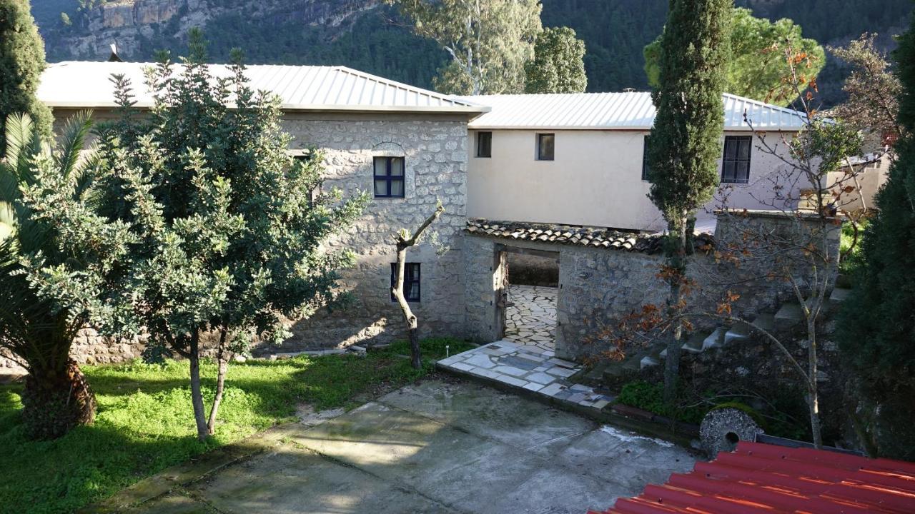 Willa The Old Olive Mill House Aegae Zewnętrze zdjęcie