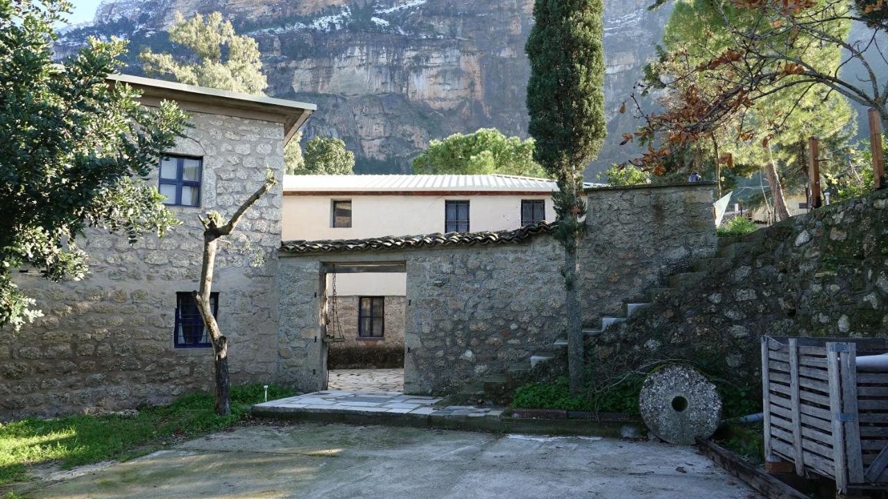 Willa The Old Olive Mill House Aegae Zewnętrze zdjęcie
